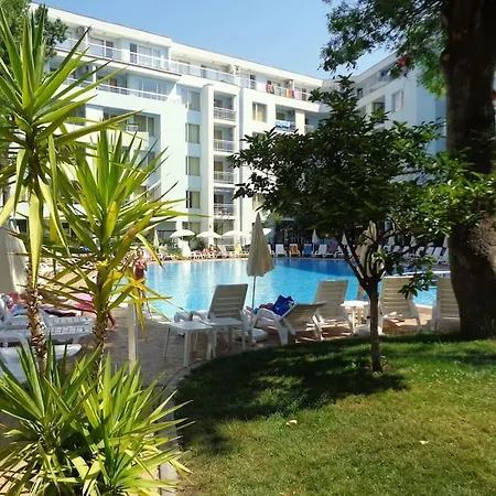 Amazing 2 Bedroom Next To The Beach Apartment